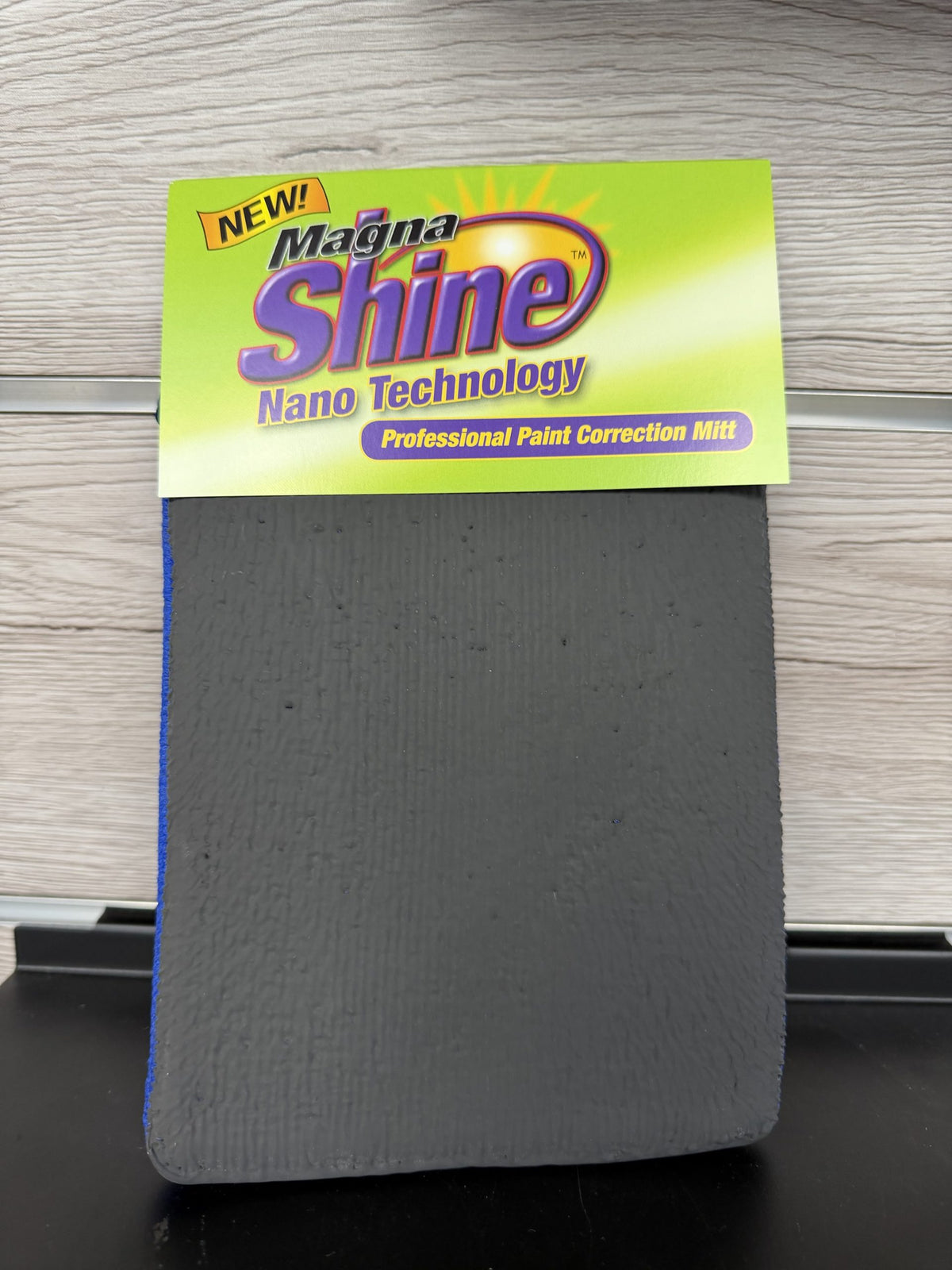 Magna Shine 6″ x 8″ Paint Decontamination Clay Mitt image 0
